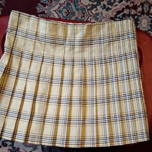 No Boundaries Plaid Mini Skirt in Cream and Tan (Can370)